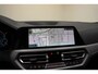 BMW 3-Serie 320e Business Edition Plus Aut. [ Adapt.cruise H/K Leder Sportstoelen ]