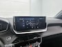 Peugeot 2008 1.2 Hybrid Allure 145pk Automaat | 8 JAAR GARANTIE | Camera Voor + Achter | Navigatie | Adaptieve Cruise Control | Dodehoekdetectie | LED | 17"LMV | Apple Carplay/Android Auto |