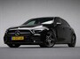 Mercedes-Benz A-klasse 180 Business Solution AMG Sport (PANORAMADAK,APPLE CARPLAY,SFEERVERLICHTING,NAVI,CAMERA,LED,SPORTSTOELEN)