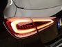 Mercedes-Benz A-klasse 180 Business Solution AMG Sport (PANORAMADAK,APPLE CARPLAY,SFEERVERLICHTING,NAVI,CAMERA,LED,SPORTSTOELEN)
