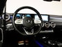 Mercedes-Benz A-klasse 180 Business Solution AMG Sport (PANORAMADAK,APPLE CARPLAY,SFEERVERLICHTING,NAVI,CAMERA,LED,SPORTSTOELEN)