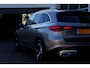 Mercedes-Benz GLC 300e Plug in hybride 4MATIC*Perfect Onderh.*1ste Eig*Pano/Luchtvering/ACC/Half Leder/Stoelverw./Sfeerverl./Camera/LED/DAB/Parkeersens.V+A/18 inch LM*