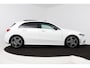 Mercedes-Benz A-klasse 180 Business Solution AMG (PANORAMADAK, STOELVERWARMING, CAMERA, ELEKTR STOELEN, NAVIGATIE, CRUISE CONTROL)