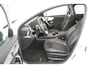 Mercedes-Benz A-klasse 180 Business Solution AMG (PANORAMADAK, STOELVERWARMING, CAMERA, ELEKTR STOELEN, NAVIGATIE, CRUISE CONTROL)
