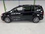 Volkswagen Touran COMFORTLINE / 7-Persoons / Panorama dak / Auto fileparkeren / Stoelverwarming