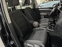 Volkswagen Touran COMFORTLINE / 7-Persoons / Panorama dak / Auto fileparkeren / Stoelverwarming