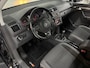 Volkswagen Touran COMFORTLINE / 7-Persoons / Panorama dak / Auto fileparkeren / Stoelverwarming