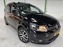 Volkswagen Touran COMFORTLINE / 7-Persoons / Panorama dak / Auto fileparkeren / Stoelverwarming