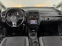 Volkswagen Touran COMFORTLINE / 7-Persoons / Panorama dak / Auto fileparkeren / Stoelverwarming