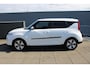 Kia e-Soul ExecutiveLine 64 kWh LEDER, SCHUIFDAK, 2 LAADKABELS, STOEL- STUUR VERWARMING