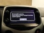 Toyota Aygo 1.0 VVT-i x-play - APPLE CARPLAY/ANDROID AUTO - CAMERA - ELEKTRISCHE RAMEN VOORZIJDE - AIRCO - MULTIFUNCTIONEEL STUURWIEL - CENTRALE VERGRENDELING