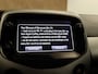 Toyota Aygo 1.0 VVT-i x-play - APPLE CARPLAY/ANDROID AUTO - CAMERA - ELEKTRISCHE RAMEN VOORZIJDE - AIRCO - MULTIFUNCTIONEEL STUURWIEL - CENTRALE VERGRENDELING