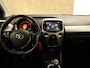 Toyota Aygo 1.0 VVT-i x-play - APPLE CARPLAY/ANDROID AUTO - CAMERA - ELEKTRISCHE RAMEN VOORZIJDE - AIRCO - MULTIFUNCTIONEEL STUURWIEL - CENTRALE VERGRENDELING