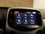 Toyota Aygo 1.0 VVT-i x-play - APPLE CARPLAY/ANDROID AUTO - CAMERA - ELEKTRISCHE RAMEN VOORZIJDE - AIRCO - MULTIFUNCTIONEEL STUURWIEL - CENTRALE VERGRENDELING