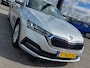 Skoda Octavia Combi 1.0 TSI 110pk Ambition | Origineel NL | Navi | Apple Carplay+Android Auto | Clima | Cruise | Led Koplampen | Rijstrook+Licht+Regensensor | Pdc | 16''lm | Trekhaak