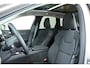 Volvo XC60 T6 Automaat Plug-in hybrid AWD Plus Bright | Schuif/Kantel-Panoramadak | 360º Visual Park Camera | Harman Kardon Premium Audio | Elektrisch Verstelbare Voorstoelen | 20 inch Lichtmetalen Wielen | Parkeersensoren voor + achter