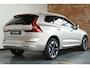 Volvo XC60 T6 Automaat Plug-in hybrid AWD Plus Bright | Schuif/Kantel-Panoramadak | 360º Visual Park Camera | Harman Kardon Premium Audio | Elektrisch Verstelbare Voorstoelen | 20 inch Lichtmetalen Wielen | Parkeersensoren voor + achter
