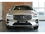 Volvo XC60 T6 Automaat Plug-in hybrid AWD Plus Bright | Schuif/Kantel-Panoramadak | 360º Visual Park Camera | Harman Kardon Premium Audio | Elektrisch Verstelbare Voorstoelen | 20 inch Lichtmetalen Wielen | Parkeersensoren voor + achter