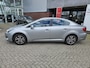 Toyota Avensis 1.8 VVTi DYNAMIC TREKHAAK CAMERA CLIMA CRUISE LM-VELGEN BLUETOOTH NL-AUTO 100% DEALERONDERHOUDEN