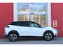 Peugeot 2008 1.2 100PK ALLURE PACK | ACHTERUITRIJ CAMERA | NAVIGATIE | APPLE CARPLAY/ANDROID AUTO | CRUISE CONTROL | DAB+ RADIO | KEYLESS START | CLIMATE CONTROL | ZWART DAK | 3-D COCKPIT | LED KOPLAMPEN | LICHTMETALEN VELGEN 17" |