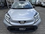 Toyota Aygo X MT-FIRST STOELVERW APPLE/ANDROID 17" LM-VELGEN CLIMA AD-CRUISE PRIVACY-GLASS