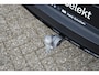 Volvo XC40 B4 Plus Dark | Semi Elektrische Wegklapbare Trekhaak | Allseason banden | 19'' lichtmetalen velgen | Stoelverwarming | Google Infotainment | Parkeercamera | Parkeersensoren voor + achter | Harman Kardon Premium Audio