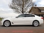 BMW 5-Serie 530d xDrive Luxery Line SCHUIFDAK / CRUISE / CARPLAY / SPORTLEER / NAVI