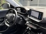 Peugeot e-2008 Allure Pack 50 kWh 136PK Automaat Trekhaak, Navigatie, Achteruitrijcamera, Keyless, Parkeersensoren, Apple Carplay, Android Auto