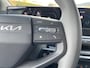 Kia EV3 Plus 58.3 kWh | Black Pack! | Navigatie | Climate control | Dodehoek detectie | Stoel + Stuur verwarming | Adaptive cruise control | Demo