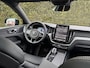 Volvo XC60 T8 Plug-in hybrid AWD Plus Black Edition | Trekhaak | 360 Camera | H&K Audio | Elektr. stoel