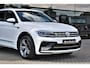 Volkswagen Tiguan 2.0 TSI 4Motion R-line Pano VirtualCockpit Head-up Standkachel ACC 360-camera trekhaak
