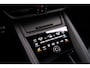 Porsche Macan 4S 516pk Pano Luchtvering Achterasbesturing PassangerDisplay Trekhaak 18-weg Stoelventilatie