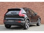 Volvo XC40 T5 Recharge R-Design | Trekhaak | Adaptieve Cruise Control | Harman Kardon | Parkeercamera | Verwarmbare Voorstoelen | Adaptieve Bochtverlichting | Power Seats | Standkachel | Volvo on Call