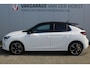 Opel Corsa 1.2-100pk Turbo GS Line. Erg mooie sportieve wagen, slechts 23.500 ! Panoramadak, Lane- en side assist, Telefoonvoorb., Cruise Cntrl, LED verl., PDC v+a, LM wielen, Climate Control,  Navigatie by Apple/Android, Stoel- en stuurwiel verwarming etc.