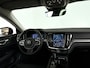 Volvo V60 T8 Plug-in hybrid AWD Ultra Dark | SOH 97% | Panoramadak | Parkeercamera | Head-up Display | Harman Kardon | Stoel- en Stuurverwarming | Trekhaak