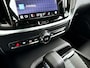 Volvo V60 T8 Plug-in hybrid AWD Ultra Dark | SOH 97% | Panoramadak | Parkeercamera | Head-up Display | Harman Kardon | Stoel- en Stuurverwarming | Trekhaak