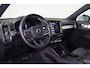 Volvo XC40 B3 Core - IntelliSafe Assist & Surround - 360º Camera - Verwarmde voorstoelen & stuur - Parkeersensoren voor & achter - Draadloze tel. lader - Extra getint glas - Elektr. inklapbare trekhaak - 18' LMV