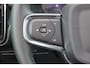 Volvo XC40 B3 Core - IntelliSafe Assist & Surround - 360º Camera - Verwarmde voorstoelen & stuur - Parkeersensoren voor & achter - Draadloze tel. lader - Extra getint glas - Elektr. inklapbare trekhaak - 18' LMV