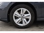 Volkswagen Golf 1.0 TSI Life 110PK / 81kW Privacy glas, Ergo stoelen met massage en geheugen, achteruitrijcamera (rear view), 3-zone climatronic, sfeerverlichting, carplay.