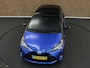 Toyota Yaris 1.5 Hybrid Bi-Tone Plus - ORIGINEEL NEDERLANDSE AUTO - PANORAMADAK - NAVIGATIE - CLIMATE CONTROL - CAMERA - 16 INCH LICHT METALEN VELGEN - BLUETOOTH - KEYLESS ENTRY/ START - BOTSWAARSCHUWING - MISTLAMPEN VOOR