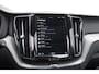 Volvo XC60 T6 350PK Automaat Plug-in hybrid AWD Plus Bright Panoramisch schuif-kanteldak / Google infotainment / Lederen bekleding / Parkeersensoren voor en achter met parkeercamera / Road Sign information / Cruise Control