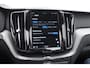Volvo XC60 T6 350PK Automaat Plug-in hybrid AWD Plus Bright Panoramisch schuif-kanteldak / Google infotainment / Lederen bekleding / Parkeersensoren voor en achter met parkeercamera / Road Sign information / Cruise Control