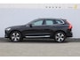 Volvo XC60 T6 350PK Automaat Plug-in hybrid AWD Plus Bright Panoramisch schuif-kanteldak / Google infotainment / Lederen bekleding / Parkeersensoren voor en achter met parkeercamera / Road Sign information / Cruise Control