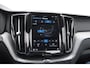 Volvo XC60 T6 350PK Automaat Plug-in hybrid AWD Plus Bright Panoramisch schuif-kanteldak / Google infotainment / Lederen bekleding / Parkeersensoren voor en achter met parkeercamera / Road Sign information / Cruise Control