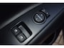 Kia Stonic 1.0 T-GDi MHEV DynamicLine | Navigatie | Camera | Sensoren | Climate + Cruise Control | Tot 10Jr. Kia-Garantie |