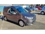 Ford Tourneo Courier 1.0 Titanium stoelverwarming , airco .