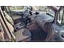 Ford Tourneo Courier 1.0 Titanium stoelverwarming , airco .