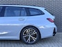 BMW 3-Serie Touring 330i xDrive | M-Sport | Brooklyn Grau | Adaptive Cruise | Stoelverwarming