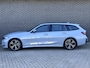BMW 3-Serie Touring 330i xDrive | M-Sport | Brooklyn Grau | Adaptive Cruise | Stoelverwarming