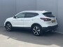 Nissan Qashqai 1.3 DIG-T Tekna / Panoramadak / Trekhaak (1500 KG) / Stoelverwarming / Navigatie / Adaptieve Cruise Control / Voorruitverwarming